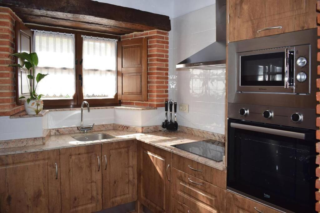 Casa Rural Los Riveros De Jeromo Selaya Exterior photo
